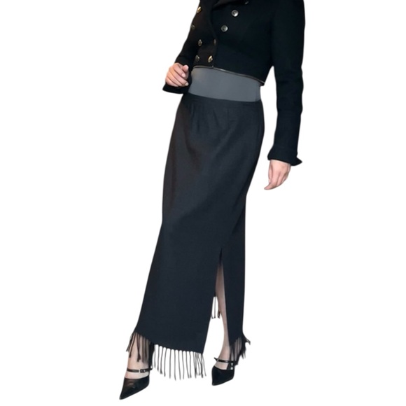 100% Wool Gray Fringe Midi Skirt | Elegant & Unique. Small - Picture 4 of 9